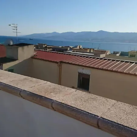 With Terrace On The Strait Of Messina Apartment